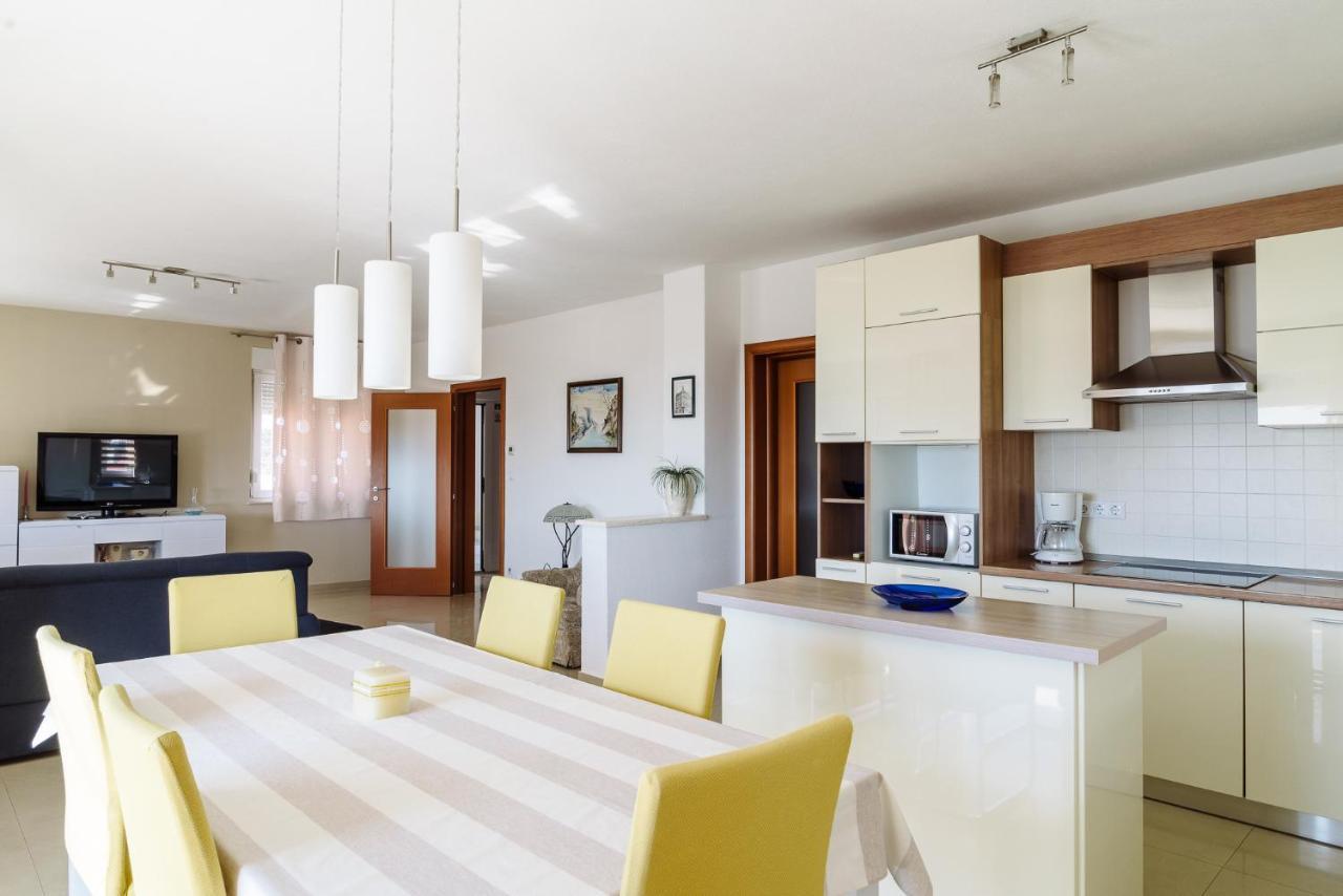 Apartman Niko Kaštela Exterior foto