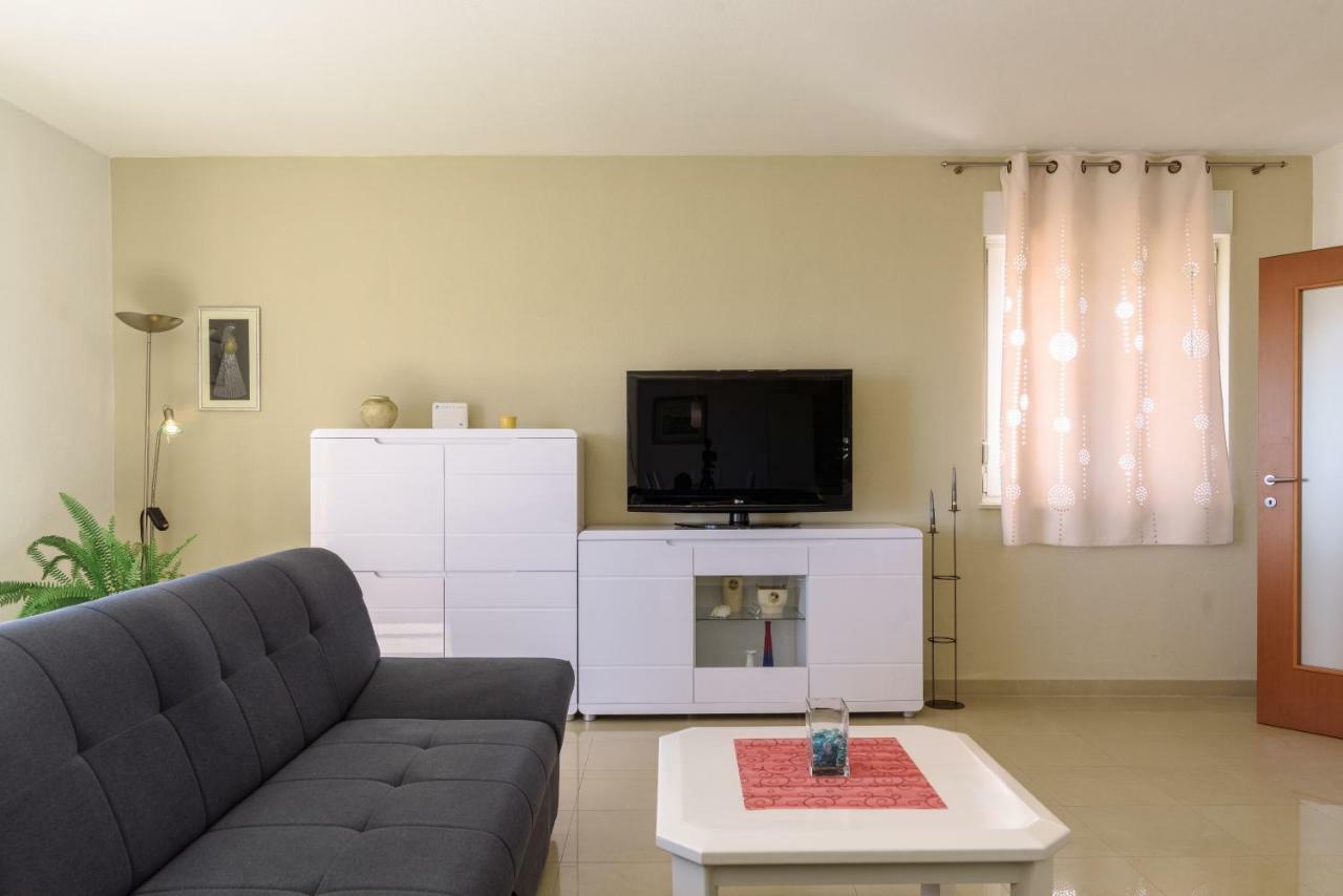 Apartman Niko Kaštela Exterior foto